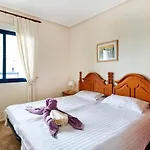 Eva Aparthotel 4*